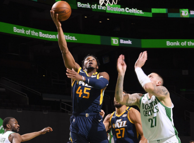  戈贝尔18篮板爵士力克魔术  