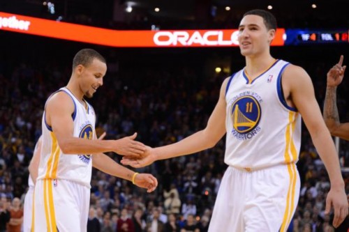  库里蝉联MVP，勇士王朝延续辉煌  