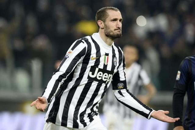  尤文旧将基耶利尼反戈一击  