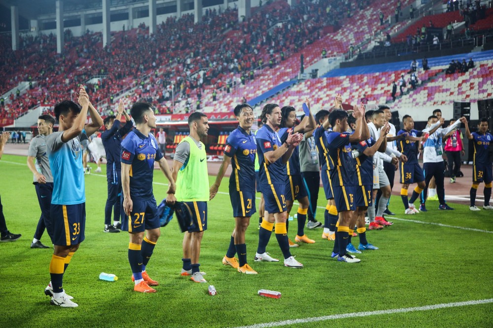  雷恩锋线多点开花大胜对手攀升排名